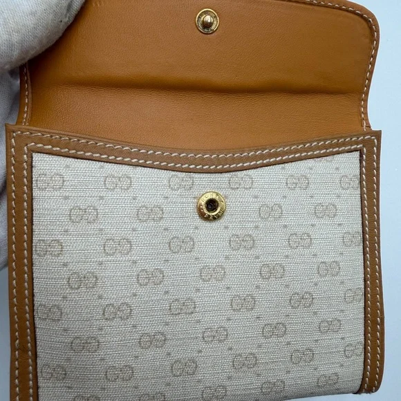 Gucci Beige Canvas Wallet with Tan Leather Trim and Gold Logo - Picture 5 of 8